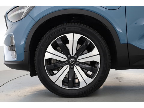 Volvo XC40 1.5 T5 Plug-in hybrid Plus Dark | Leer | ACC | Blis (dodehoek) | Harman & Kardon | Stoel + stuurverw. | verw. voorruit |