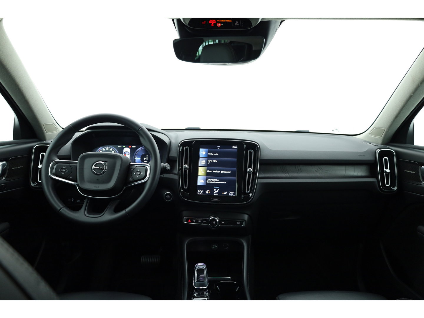 Volvo XC40 1.5 T5 Plug-in hybrid Plus Dark | Leer | ACC | Blis (dodehoek) | Harman & Kardon | Stoel + stuurverw. | verw. voorruit |