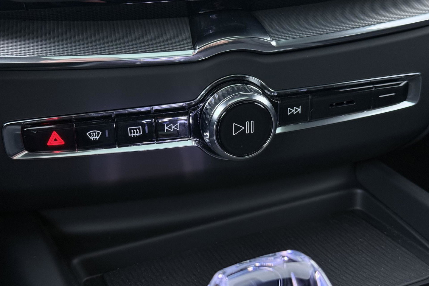 Volvo XC60 T6 Ultra Black Edition | Luchtvering | Bowers & Wilkins | Panoramadak | Head-UP | Stoelventilatie