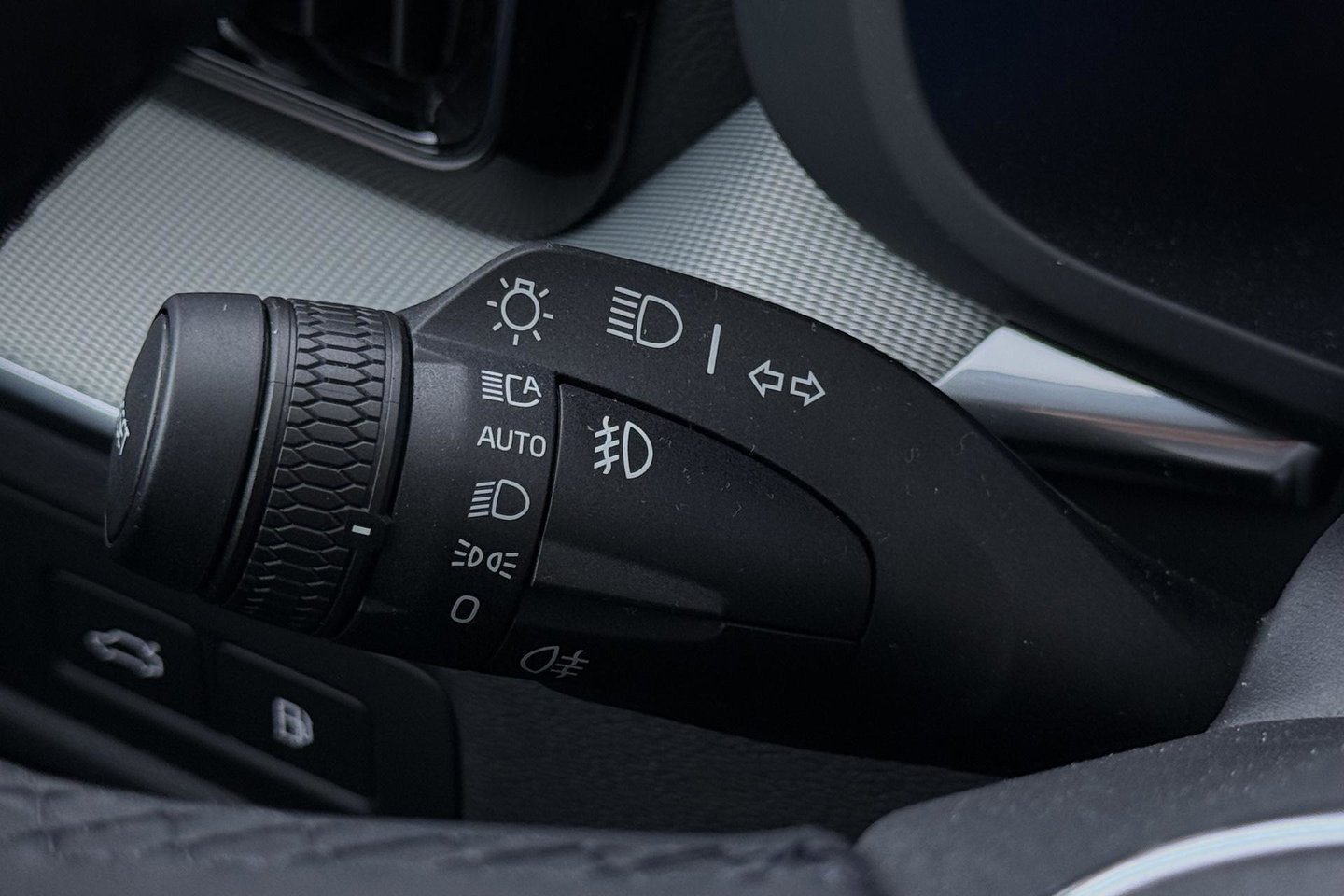 Volvo XC60 T6 Ultra Black Edition | Luchtvering | Bowers & Wilkins | Panoramadak | Head-UP | Stoelventilatie