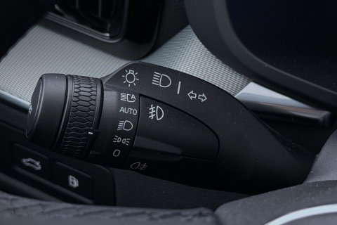 Volvo XC60 T6 Ultra Black Edition | Luchtvering | Bowers & Wilkins | Panoramadak | Head-UP | Stoelventilatie