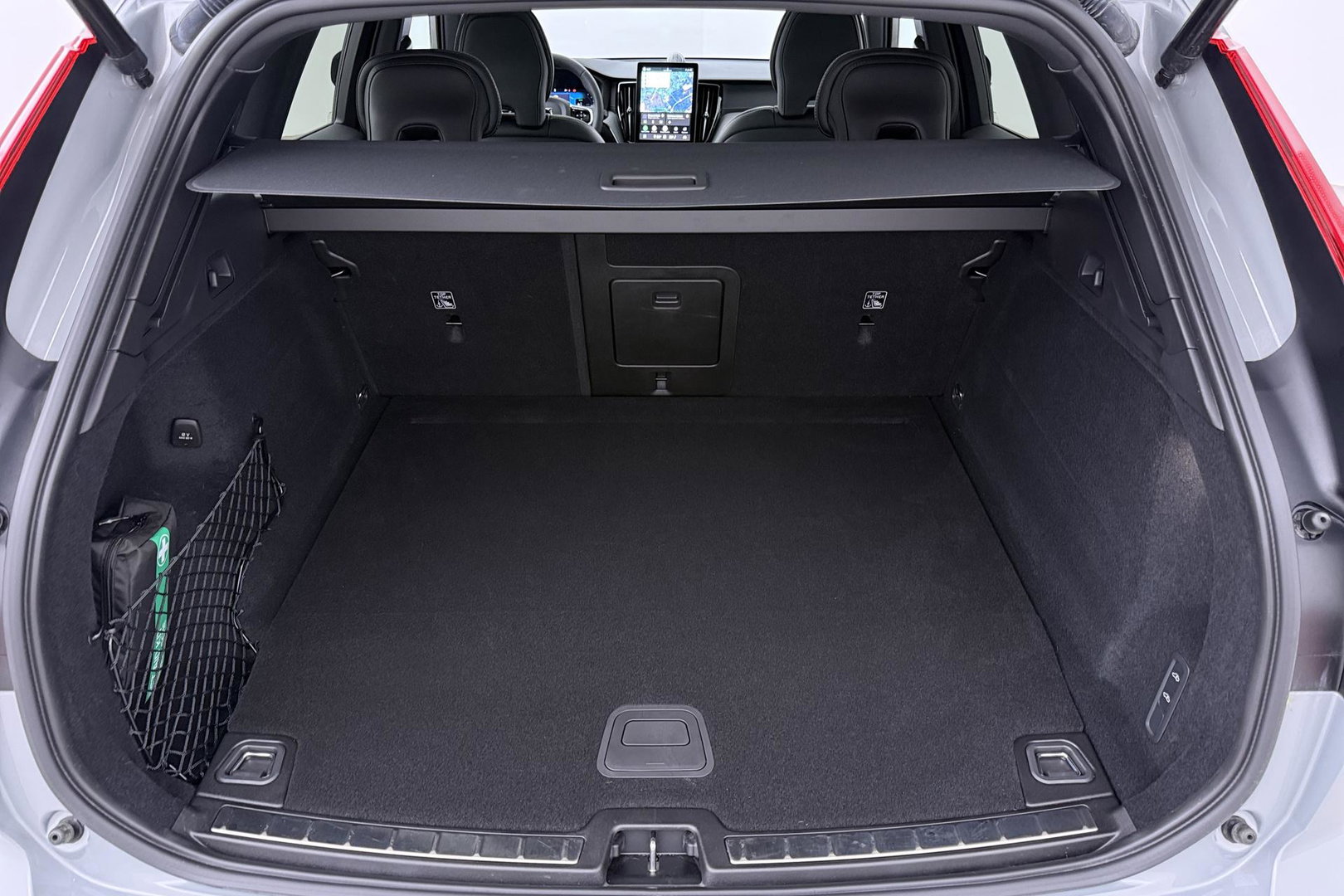 Volvo XC60 T6 Ultra Black Edition | Luchtvering | Bowers & Wilkins | Panoramadak | Head-UP | Stoelventilatie