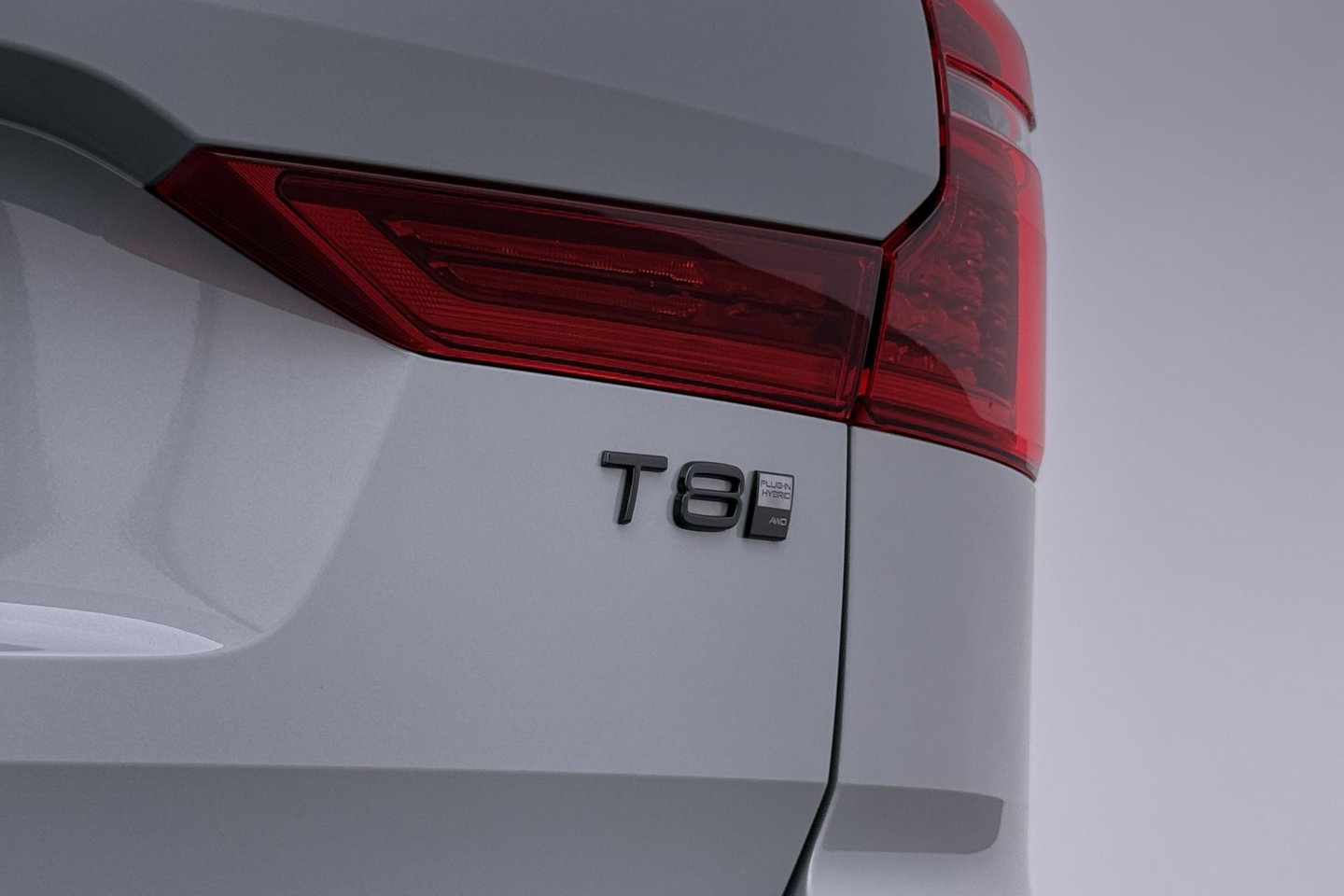 Volvo XC60 T6 Ultra Black Edition | Luchtvering | Bowers & Wilkins | Panoramadak | Head-UP | Stoelventilatie
