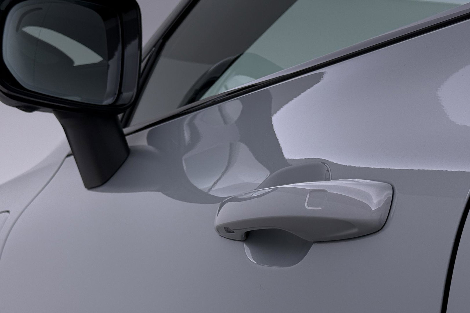Volvo XC60 T6 Ultra Black Edition | Luchtvering | Bowers & Wilkins | Panoramadak | Head-UP | Stoelventilatie