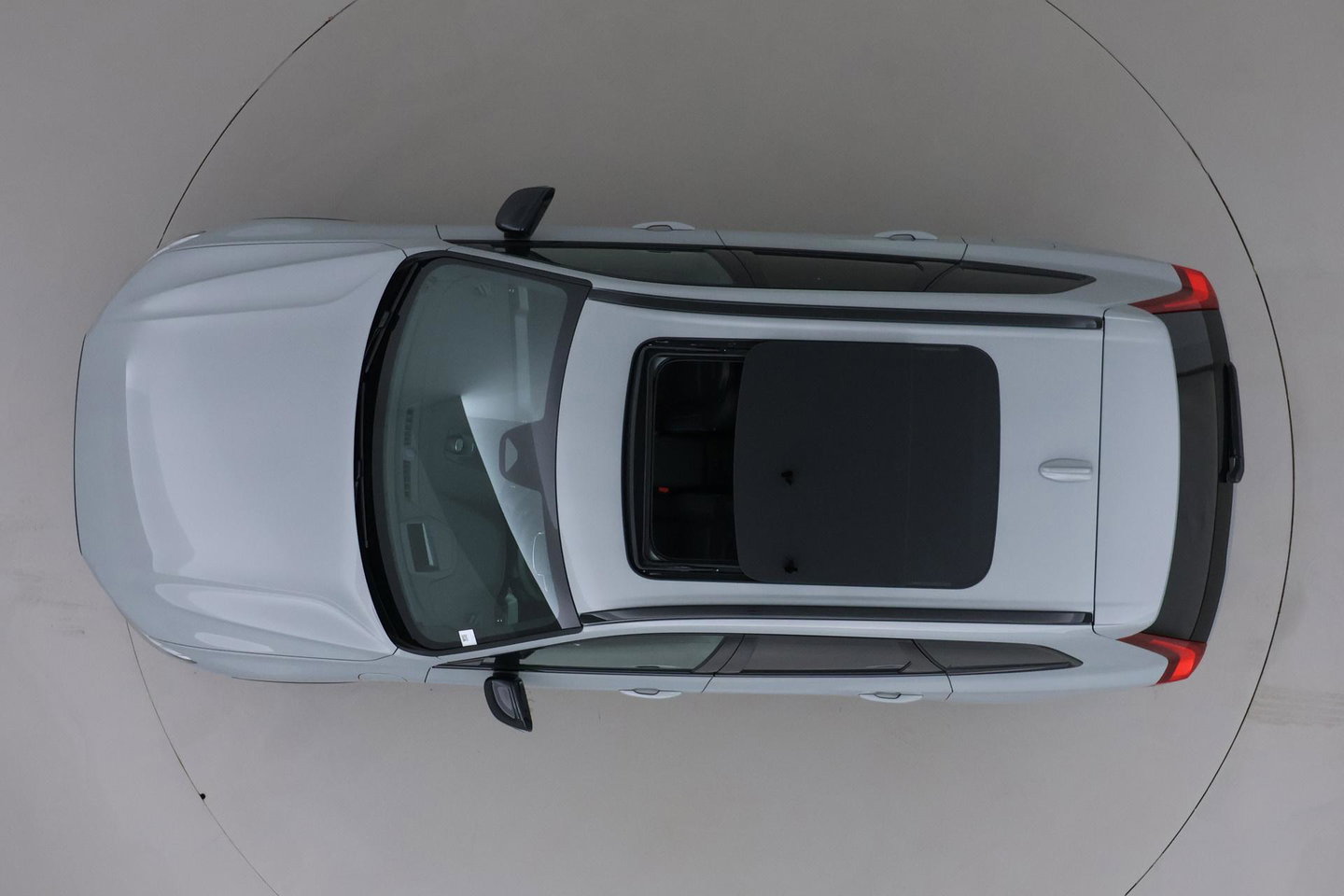Volvo XC60 T6 Ultra Black Edition | Luchtvering | Bowers & Wilkins | Panoramadak | Head-UP | Stoelventilatie