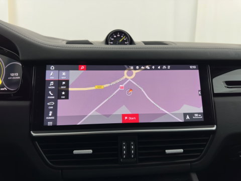 Porsche Cayenne Coupé 3.0 E-Hybrid (Plug-in) Aut. *PANO | HEAD-UP | SPORT-CHRONO | LEATHER | FULL-LED | TOP-VIEW | AIR-SUSPENSION | BOSE-SOUND | HEATED-COMFORTSEATS | NAVI-FULLMAP | PRIVACY-GLASS | SHIFT-PADDLES | ECC | PDC | 21''ALU*