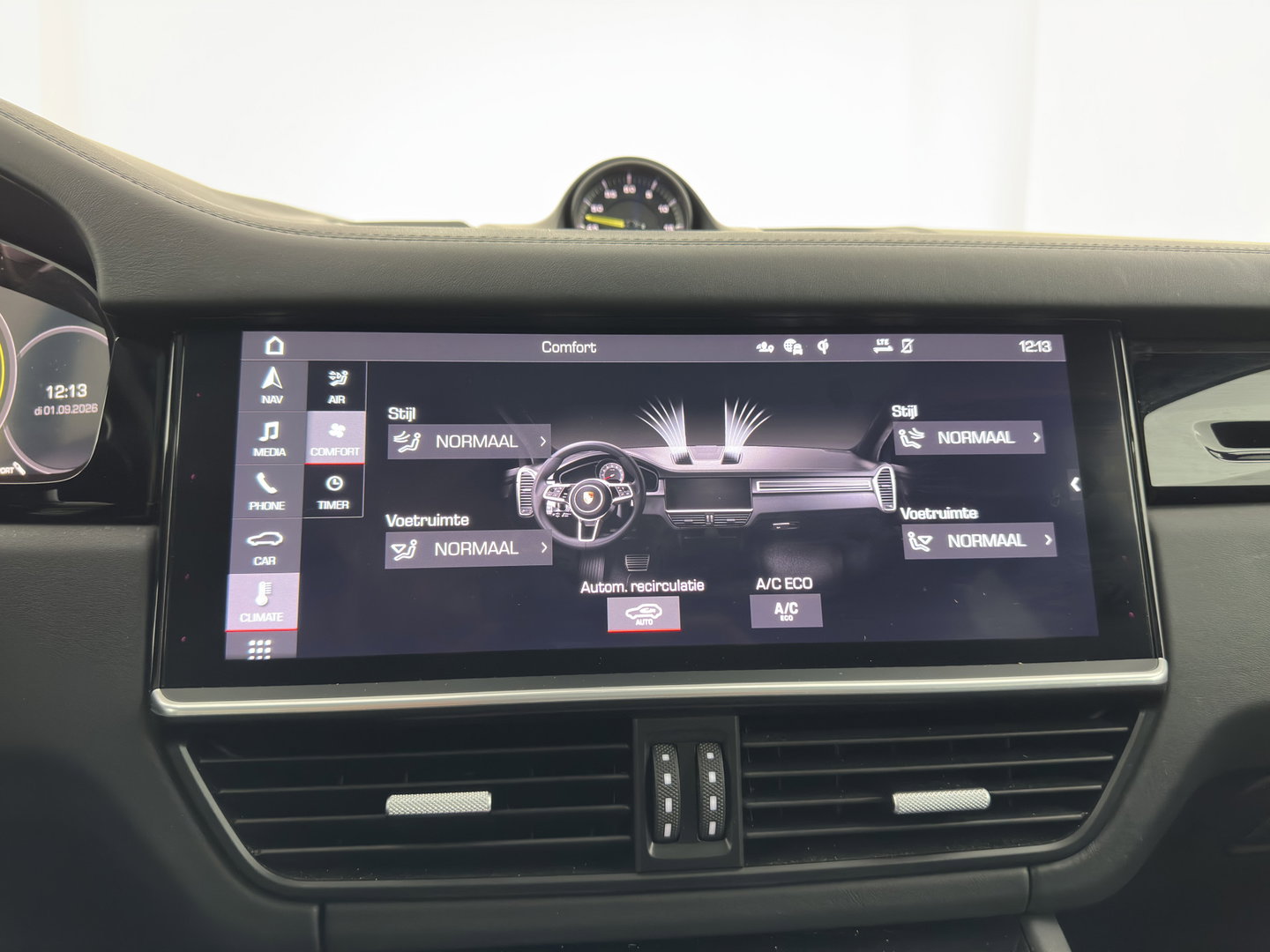 Porsche Cayenne Coupé 3.0 E-Hybrid (Plug-in) Aut. *PANO | HEAD-UP | SPORT-CHRONO | LEATHER | FULL-LED | TOP-VIEW | AIR-SUSPENSION | BOSE-SOUND | HEATED-COMFORTSEATS | NAVI-FULLMAP | PRIVACY-GLASS | SHIFT-PADDLES | ECC | PDC | 21''ALU*