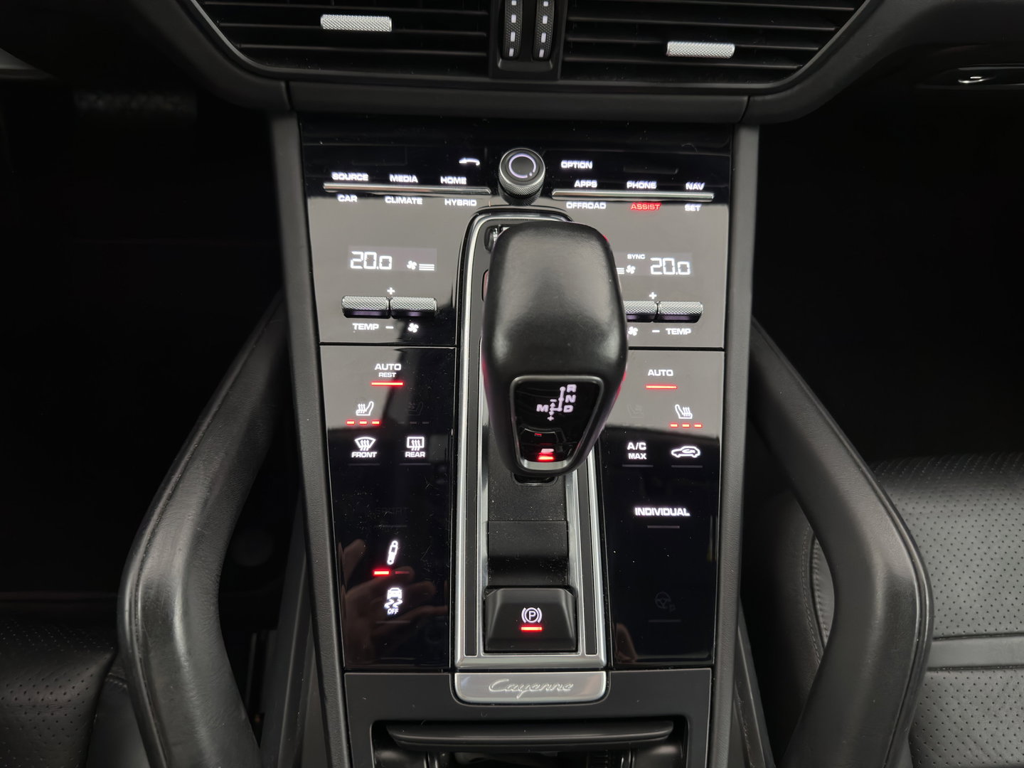 Porsche Cayenne Coupé 3.0 E-Hybrid (Plug-in) Aut. *PANO | HEAD-UP | SPORT-CHRONO | LEATHER | FULL-LED | TOP-VIEW | AIR-SUSPENSION | BOSE-SOUND | HEATED-COMFORTSEATS | NAVI-FULLMAP | PRIVACY-GLASS | SHIFT-PADDLES | ECC | PDC | 21''ALU*