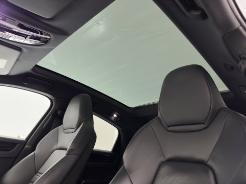 Porsche Cayenne Coupé 3.0 E-Hybrid (Plug-in) Aut. *PANO | HEAD-UP | SPORT-CHRONO | LEATHER | FULL-LED | TOP-VIEW | AIR-SUSPENSION | BOSE-SOUND | HEATED-COMFORTSEATS | NAVI-FULLMAP | PRIVACY-GLASS | SHIFT-PADDLES | ECC | PDC | 21''ALU*