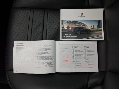 Porsche Cayenne Coupé 3.0 E-Hybrid (Plug-in) Aut. *PANO | HEAD-UP | SPORT-CHRONO | LEATHER | FULL-LED | TOP-VIEW | AIR-SUSPENSION | BOSE-SOUND | HEATED-COMFORTSEATS | NAVI-FULLMAP | PRIVACY-GLASS | SHIFT-PADDLES | ECC | PDC | 21''ALU*