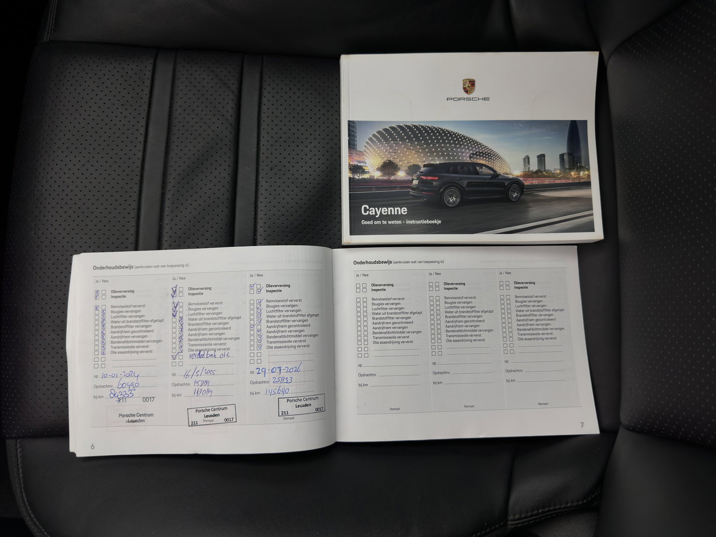 Porsche Cayenne Coupé 3.0 E-Hybrid (Plug-in) Aut. *PANO | HEAD-UP | SPORT-CHRONO | LEATHER | FULL-LED | TOP-VIEW | AIR-SUSPENSION | BOSE-SOUND | HEATED-COMFORTSEATS | NAVI-FULLMAP | PRIVACY-GLASS | SHIFT-PADDLES | ECC | PDC | 21''ALU*