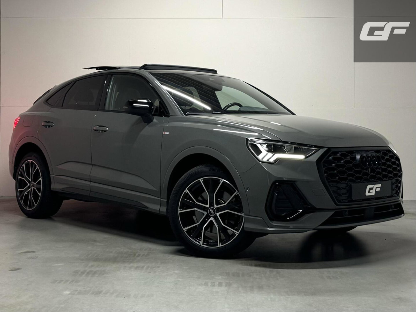 Audi Q3 Sportback 45 TFSIe S-line Pano Leer Carplay NAP