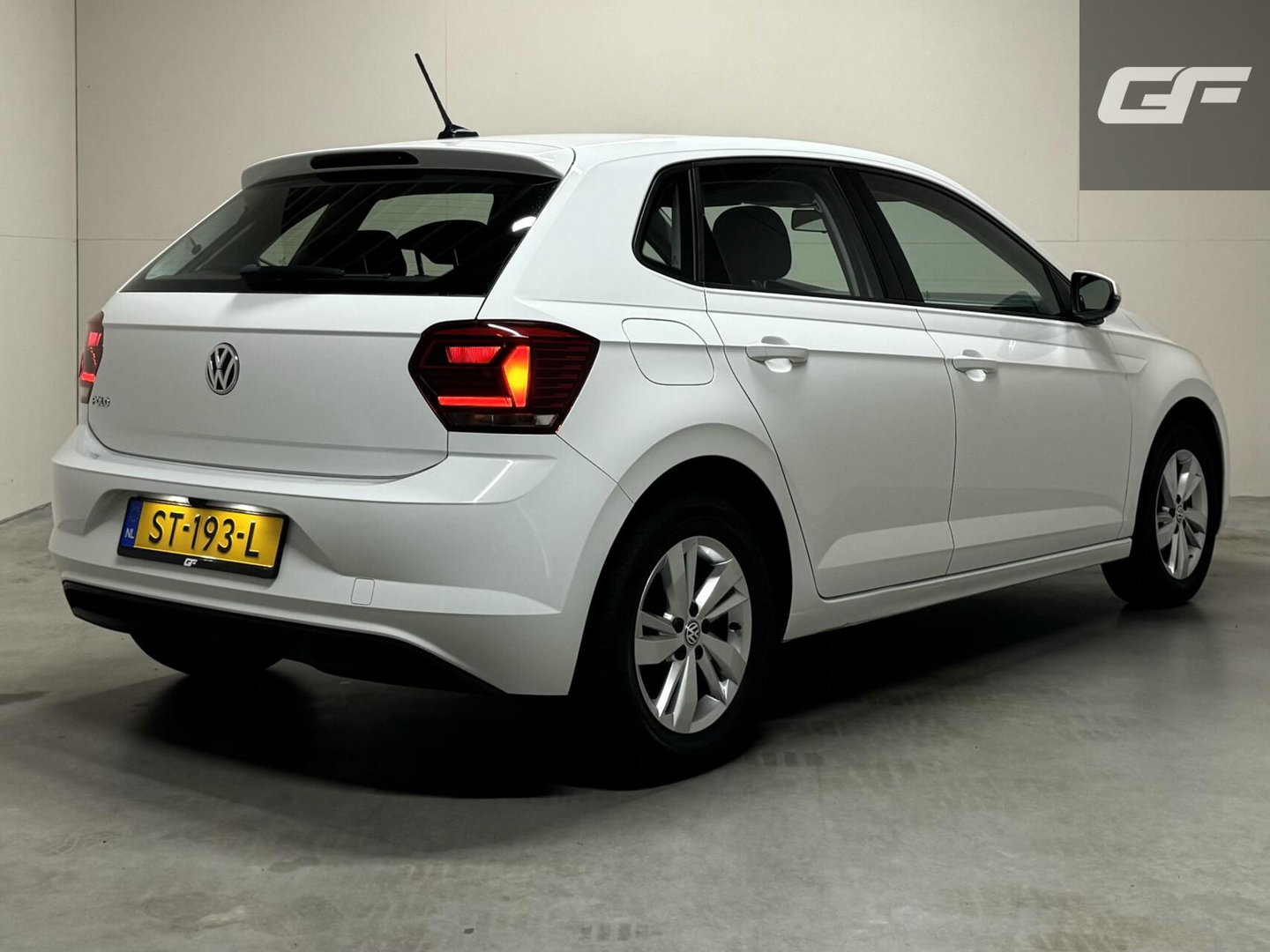 Volkswagen Polo 1.0 TSI Comfortline ACC Navi Camera CarPlay NAP