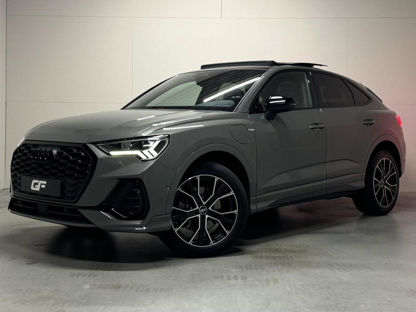 Audi Q3 Sportback 45 TFSIe S-line Pano Leer Carplay NAP