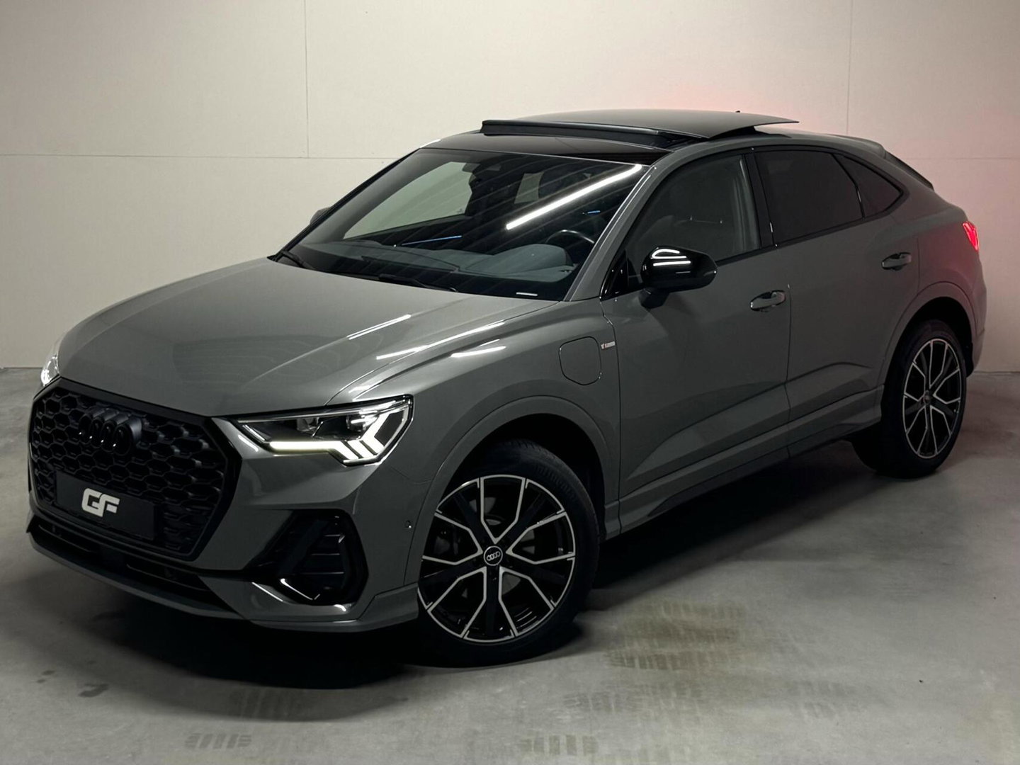 Audi Q3 Sportback 45 TFSIe S-line Pano Leer Carplay NAP