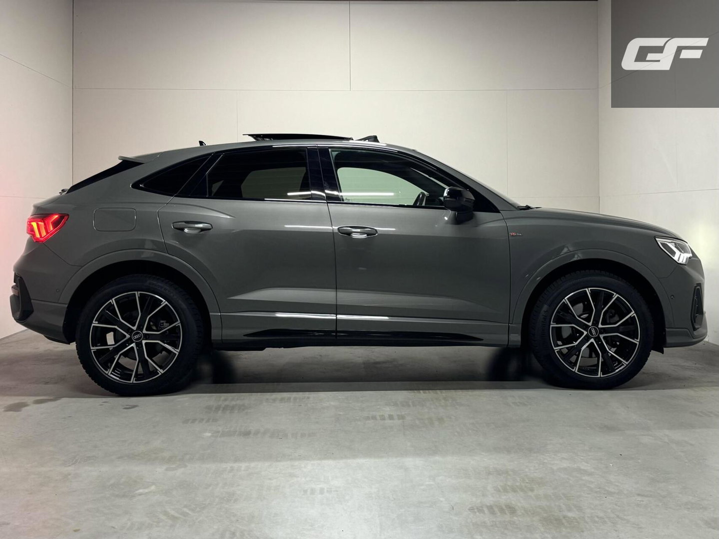 Audi Q3 Sportback 45 TFSIe S-line Pano Leer Carplay NAP
