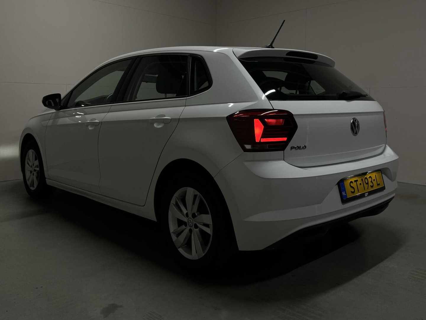 Volkswagen Polo 1.0 TSI Comfortline ACC Navi Camera CarPlay NAP