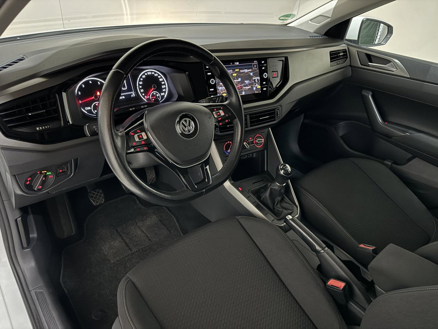 Volkswagen Polo 1.0 TSI Comfortline ACC Navi Camera CarPlay NAP