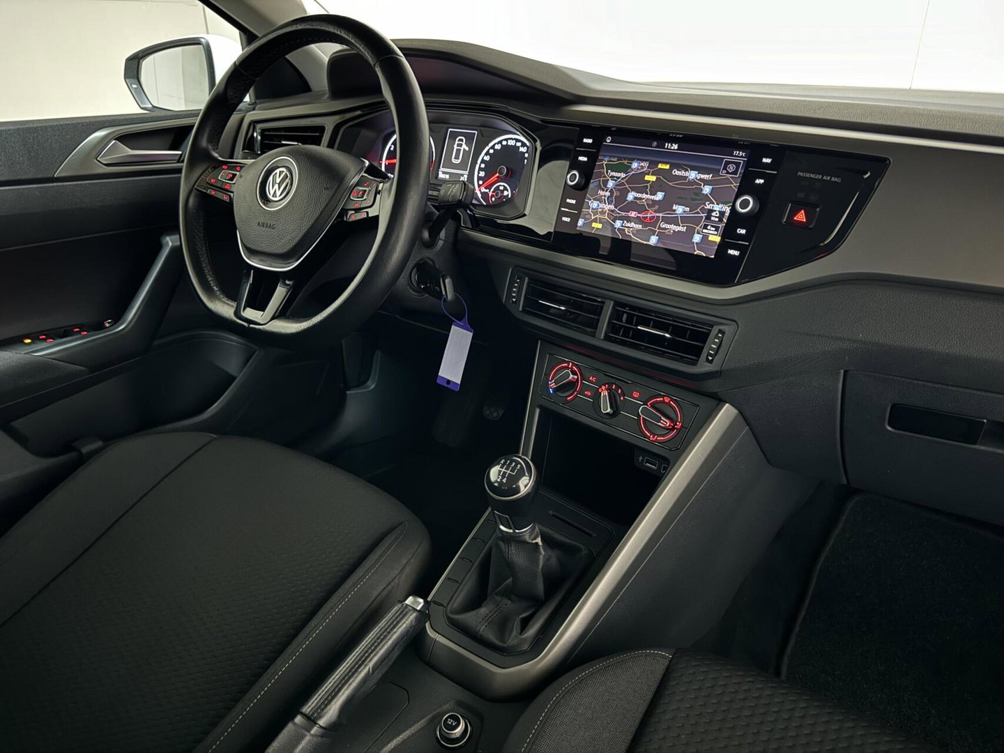 Volkswagen Polo 1.0 TSI Comfortline ACC Navi Camera CarPlay NAP