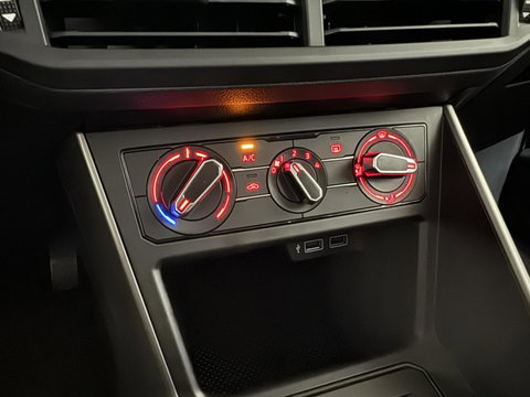 Volkswagen Polo 1.0 TSI Comfortline ACC Navi Camera CarPlay NAP