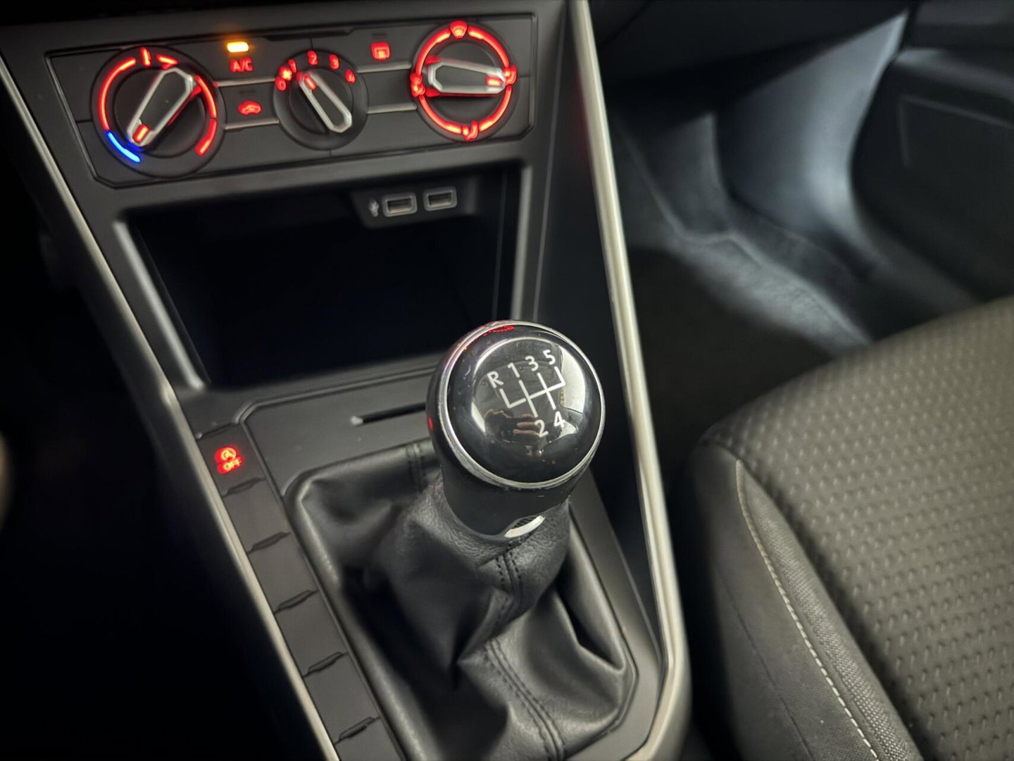 Volkswagen Polo 1.0 TSI Comfortline ACC Navi Camera CarPlay NAP