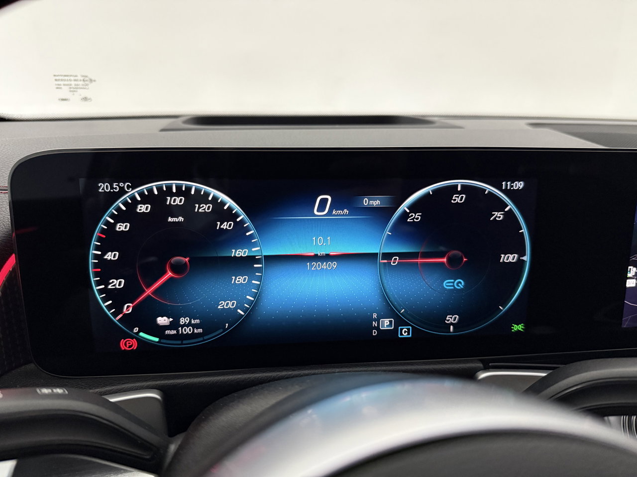 Mercedes-Benz EQB