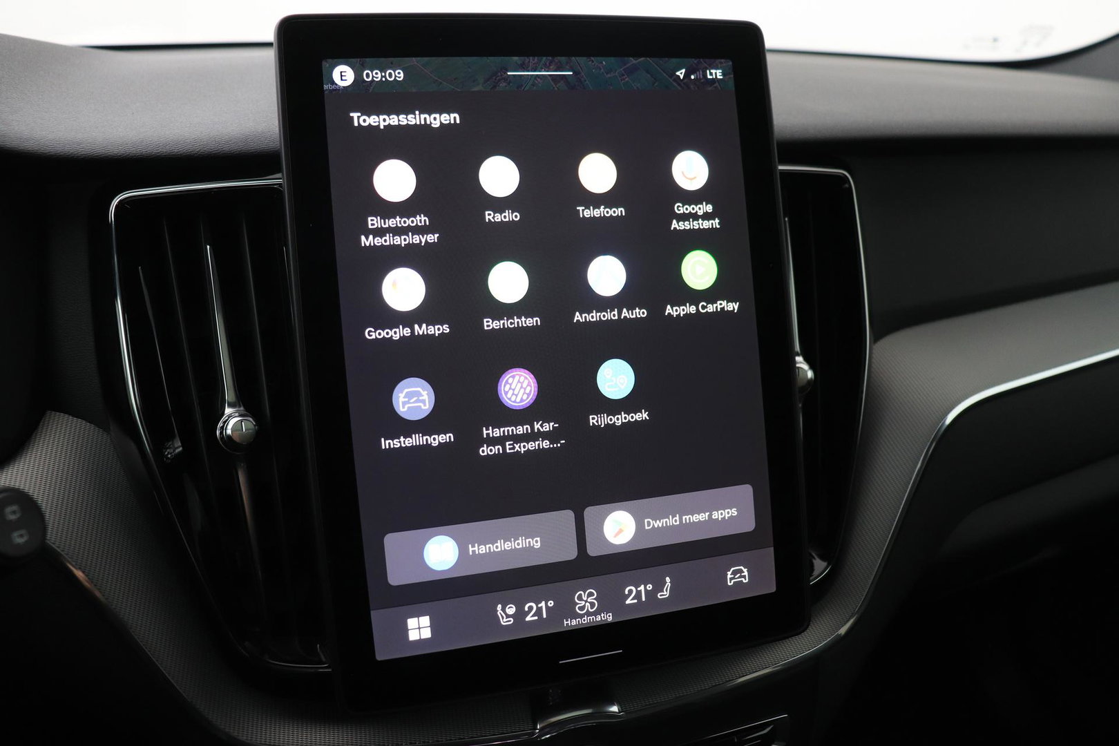 Volvo XC60 T6 Plus Black Edition | Harman/Kardon | Panoramadak | Head-Up | 360-camera