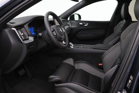 Volvo XC60 T6 Plus Black Edition | Harman/Kardon | Panoramadak | Head-Up | 360-camera