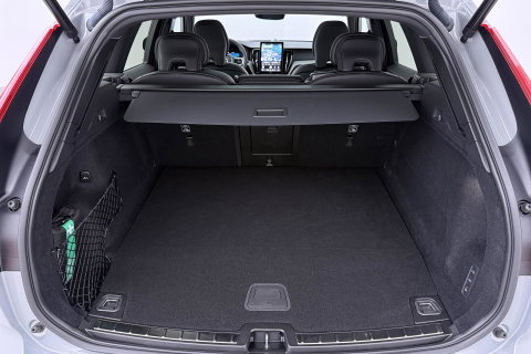 Volvo XC60 T6 Ultra Black Edition | 22 Inch | Luchtvering | Bowers & Wilkins | 360° Camera | Stoelventilatie