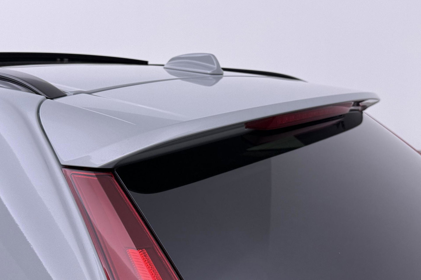 Volvo XC60 T6 Ultra Black Edition | 22 Inch | Luchtvering | Bowers & Wilkins | 360° Camera | Stoelventilatie