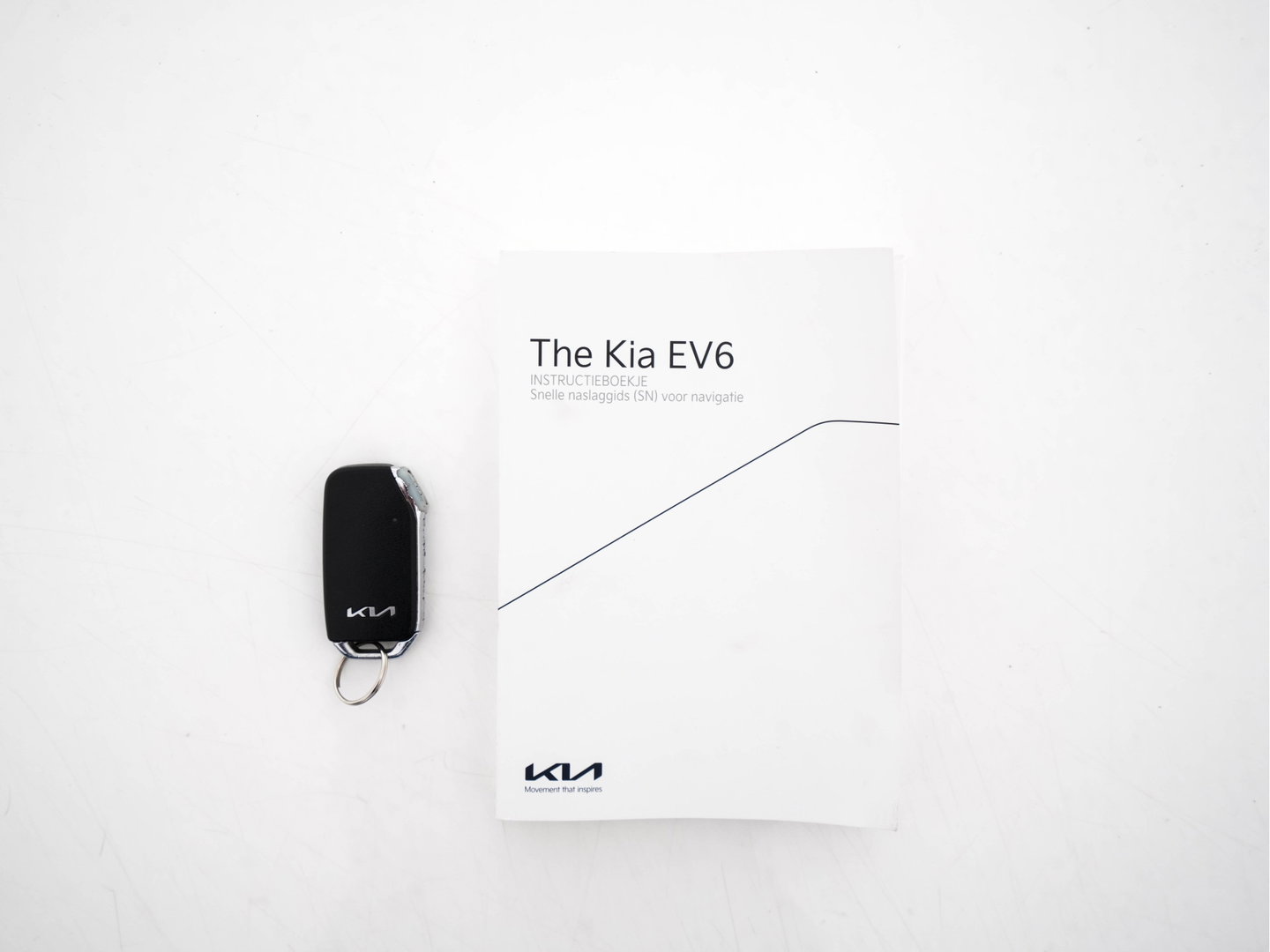 Kia Ev6 Plus 77.4 kWh [3-Fase-11kW] {SoH-96%} (INCL-BTW) Aut. *LEATHER | ADAPTIVE-CRUISE | DIGI-COCKPIT | MERIDIAN-AUDIO | MEMORY-PACK | FULL-LED | KEYLESS | CAMERA | DAB | BLIND-SPOT | NAVI-FULLMAP | PRIVACY-GLASS | AMBIENT-LIGHT | 19''