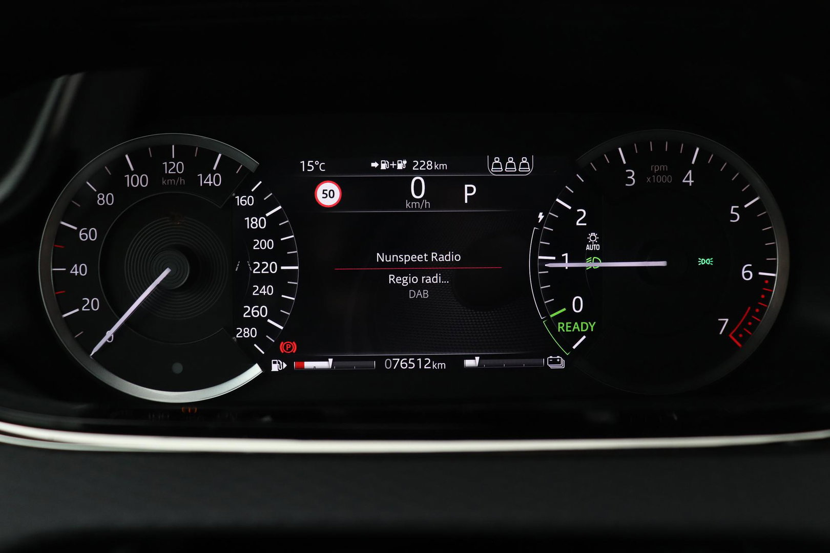 Land Rover Range Rover Evoque P300e R-Dynamic S | Panoramadak | Meridian | Stoel+Stuurverwarming | 20 Inch
