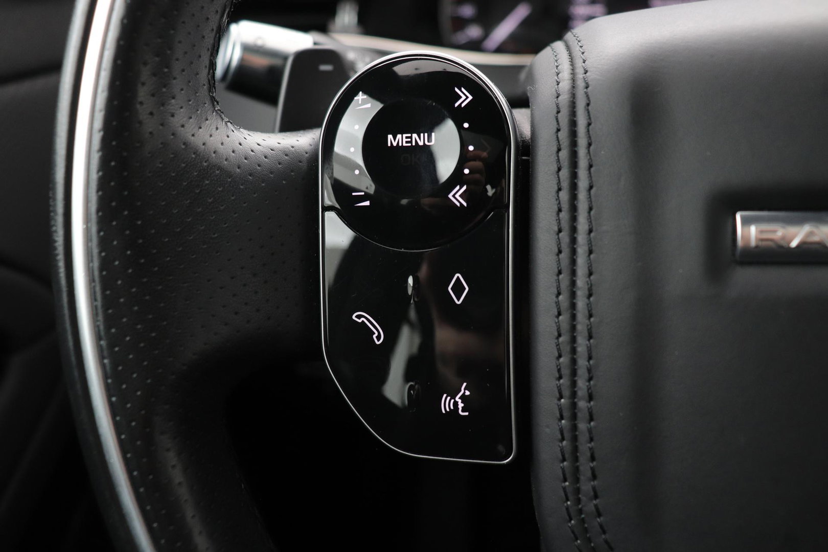 Land Rover Range Rover Evoque P300e R-Dynamic S | Panoramadak | Meridian | Stoel+Stuurverwarming | 20 Inch