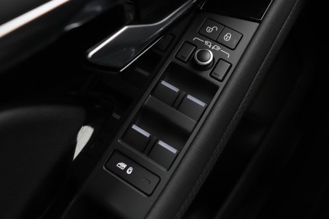 Land Rover Range Rover Evoque P300e R-Dynamic S | Panoramadak | Meridian | Stoel+Stuurverwarming | 20 Inch