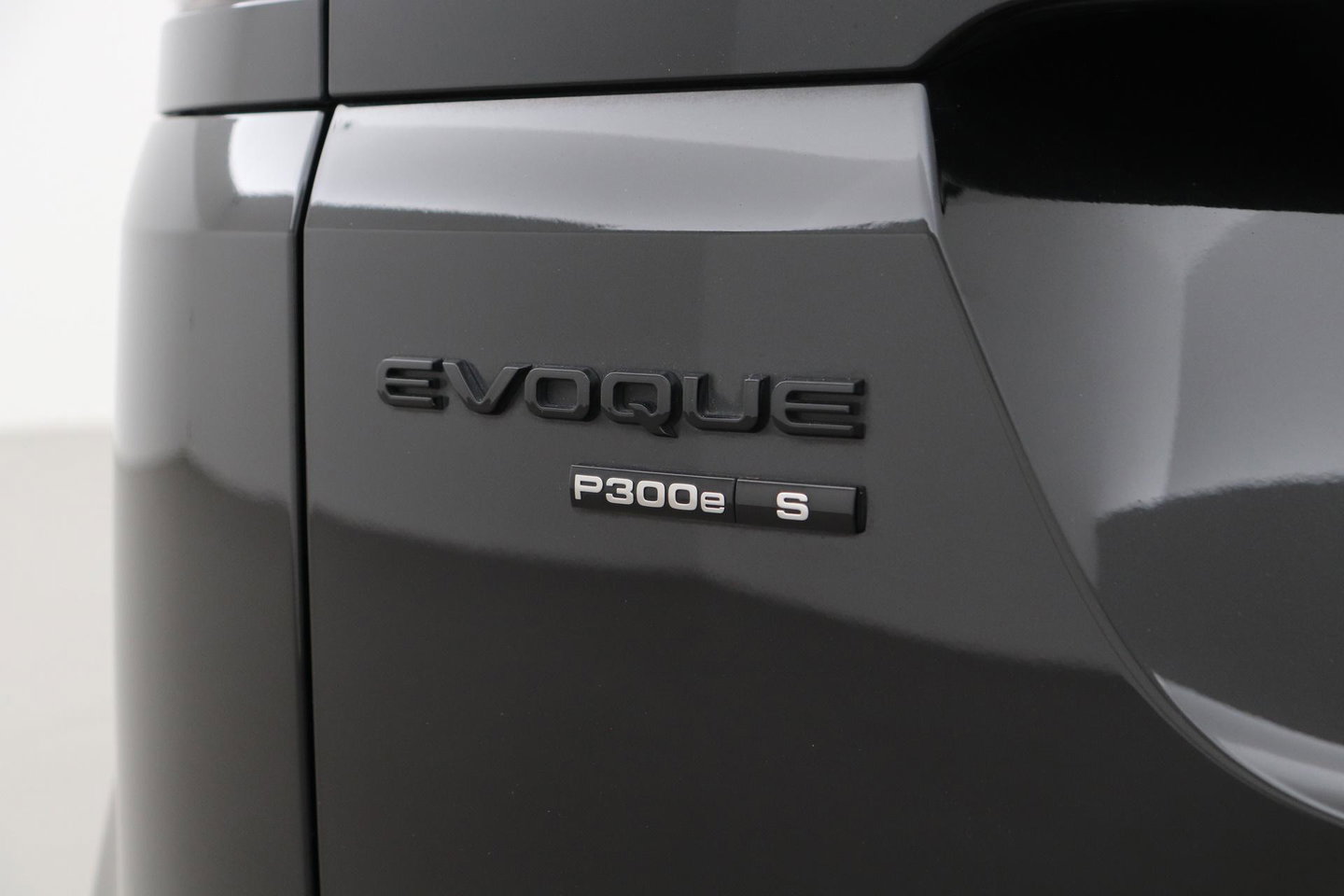 Land Rover Range Rover Evoque P300e R-Dynamic S | Panoramadak | Meridian | Stoel+Stuurverwarming | 20 Inch