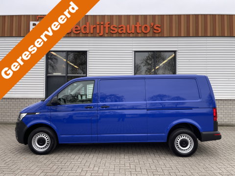 Volkswagen Transporter 2.0 TDI 150pk DSG automaat L2H1 30 Comfortline / vaste prijs rijklaar € 16.950 ex btw / lease vanaf € 330 / euro 6 / bpm vrij / airco / cruise / navi / pdc / achterklep !