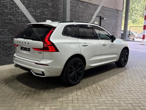 Volvo XC60 T6 Plus Black Edition | Harman/Kardon | Panoramadak | Pilot Assist | 360° Camera | Head-Up | Stoel+Stuurverwarming | 21 Inch