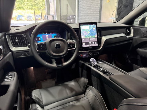 Volvo XC60 T6 Plus Black Edition | Harman/Kardon | Panoramadak | Pilot Assist | 360° Camera | Head-Up | Stoel+Stuurverwarming | 21 Inch