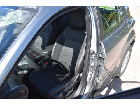 Jeep Avenger 1.2 Longitude Infotainment & Convenience pack | Keyless | DAB | Camera | Nav | Carplay | ADAS | Full LED | 4-Seasons