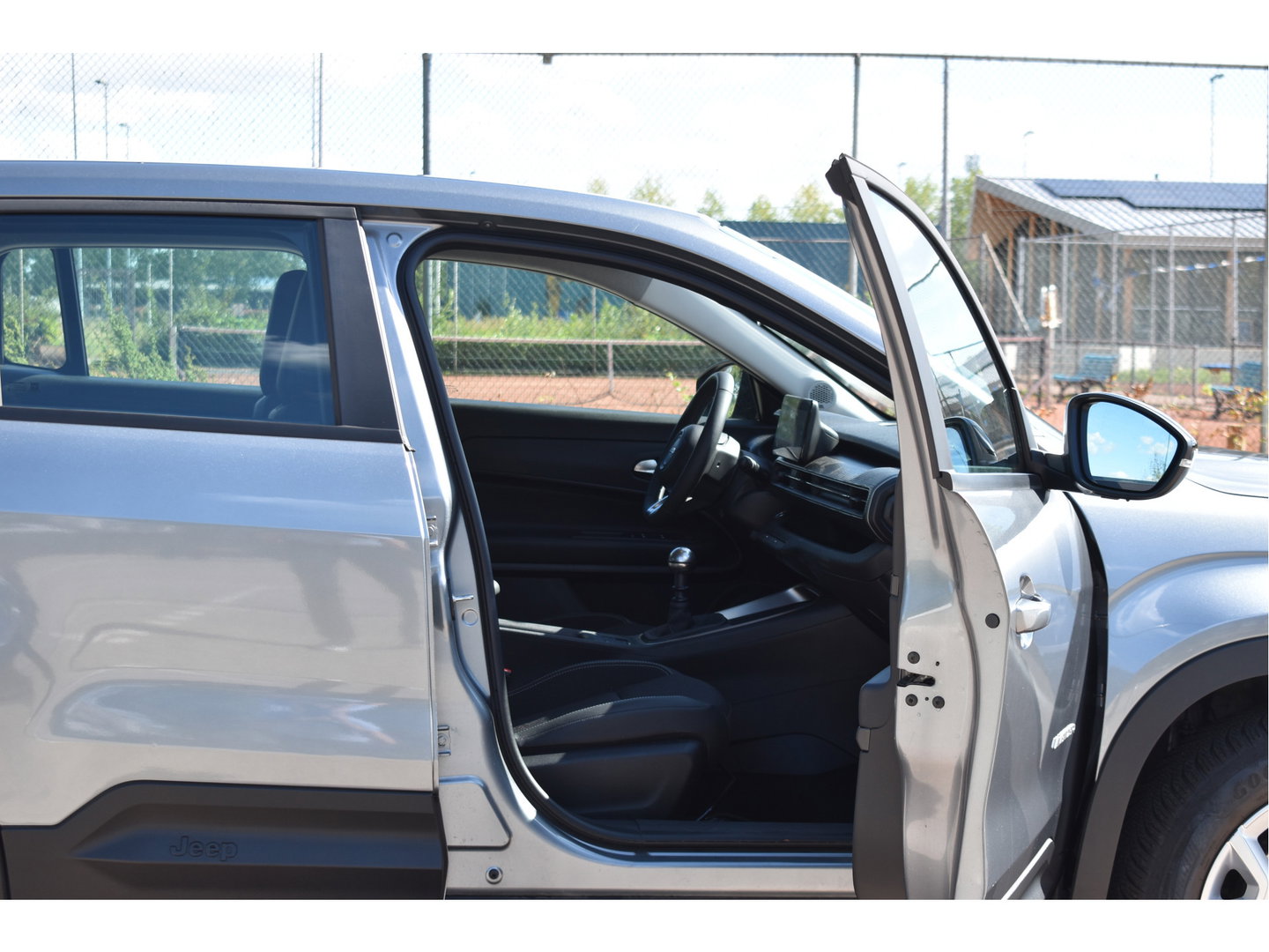 Jeep Avenger 1.2 Longitude Infotainment & Convenience pack | Keyless | DAB | Camera | Nav | Carplay | ADAS | Full LED | 4-Seasons