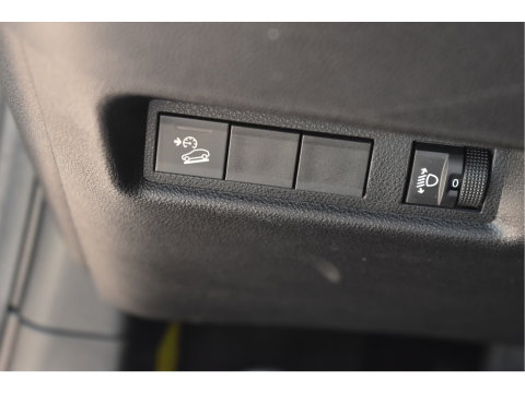 Jeep Avenger 1.2 Longitude Infotainment & Convenience pack | Keyless | DAB | Camera | Nav | Carplay | ADAS | Full LED | 4-Seasons