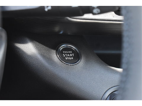 Jeep Avenger 1.2 Longitude Infotainment & Convenience pack | Keyless | DAB | Camera | Nav | Carplay | ADAS | Full LED | 4-Seasons