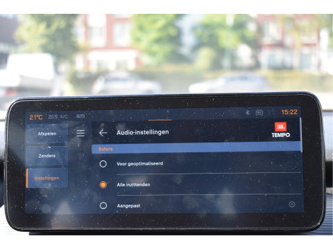 Jeep Avenger 1.2 Longitude Infotainment & Convenience pack | Keyless | DAB | Camera | Nav | Carplay | ADAS | Full LED | 4-Seasons