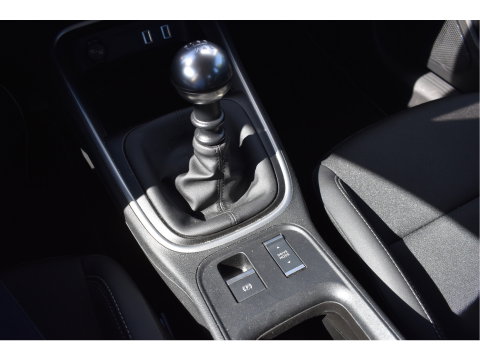 Jeep Avenger 1.2 Longitude Infotainment & Convenience pack | Keyless | DAB | Camera | Nav | Carplay | ADAS | Full LED | 4-Seasons
