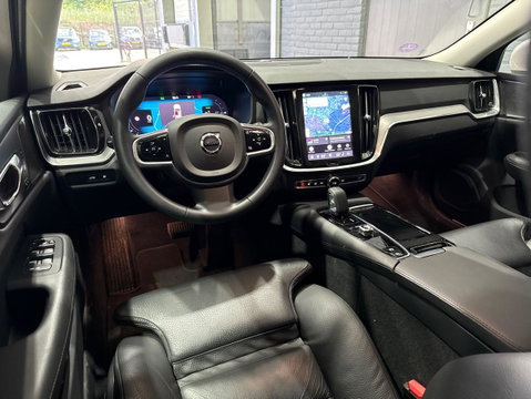 Volvo V60 T6 Plus Bright | LONG RANGE | Harman/Kardon | BLIS | Memory | Trekhaak | ACC | Camera | Stoel+Stuurverwarming