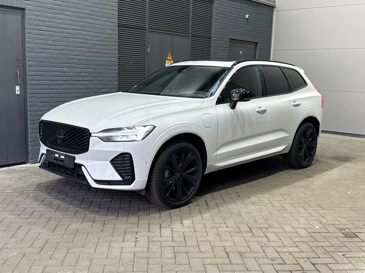 Volvo XC60 T6 Plus Black Edition | Bowers&Wilkins | Panoramadak | 360° Camera | Ventilatie + Massagestoelen | Trekhaak | Pilot Assist