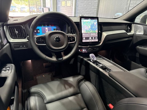 Volvo XC60 T6 Plus Black Edition | Bowers&Wilkins | Panoramadak | 360° Camera | Ventilatie + Massagestoelen | Trekhaak | Pilot Assist