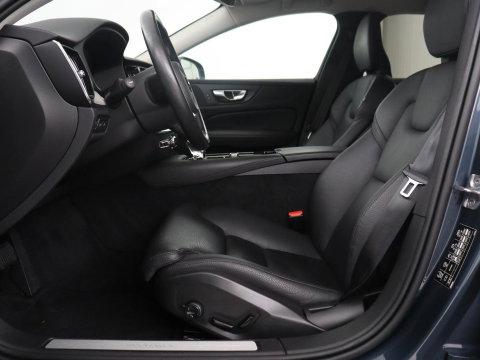 Volvo V60 2.0 T8 Recharge AWD Inscription | SOH 82% | Trekhaak | 360 camera | Leder | Stuur/stoelverwarming | Memory | Adaptive cruise | Full LED |
