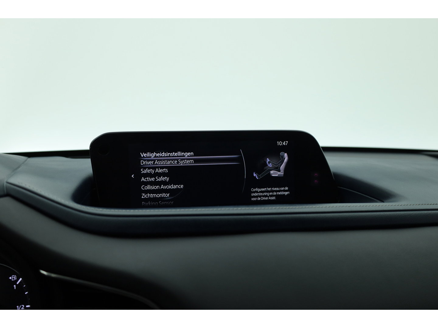 Mazda CX-30 2.0 e-SkyActiv-G M Hybrid Comfort | Rijklaar! | Adapt. Cruise | HUD | Bose | 360cam | Stoel- stuurverw. | Trekhaak | Apple CarPlay