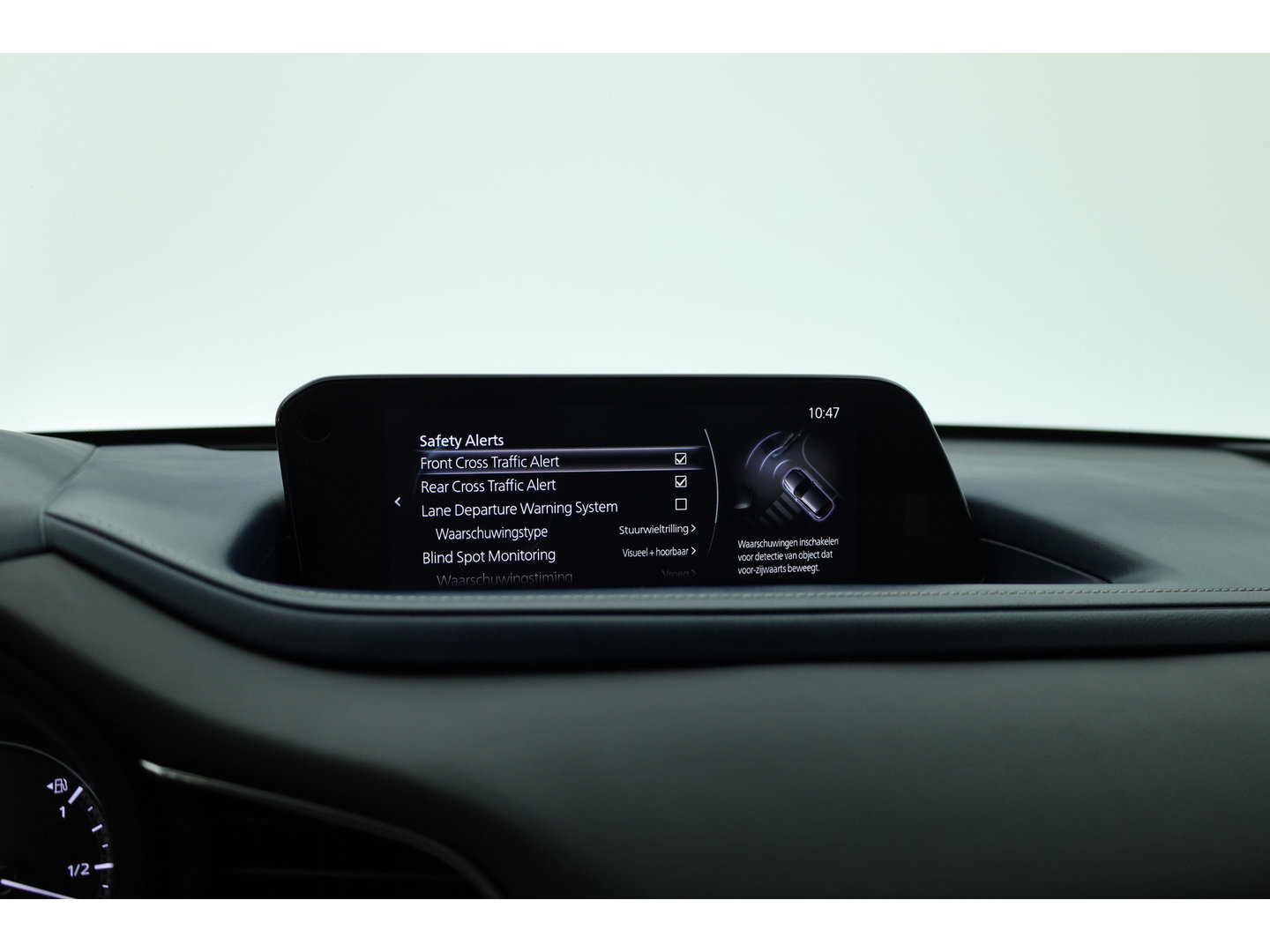 Mazda CX-30 2.0 e-SkyActiv-G M Hybrid Comfort | Rijklaar! | Adapt. Cruise | HUD | Bose | 360cam | Stoel- stuurverw. | Trekhaak | Apple CarPlay